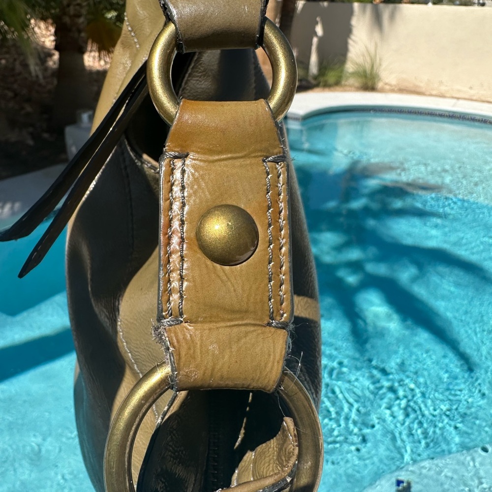 Coach Zoe Hobo Olive Green Patent Leather - Picture 5 of 14